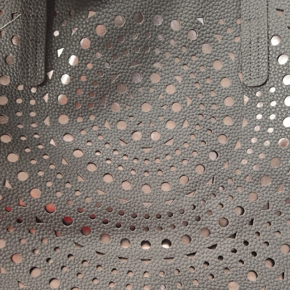 Bath & Body Works Laser Cut Grey & Metallic Rose Tote Bag - Black Friday - Picture 2 of 7